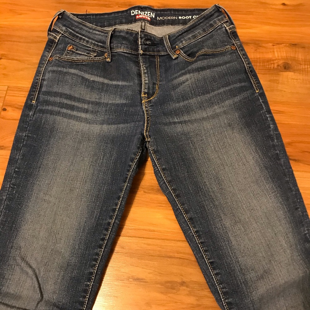 Denizen by Levi’s Modern Bootcut Jean sz 26/2